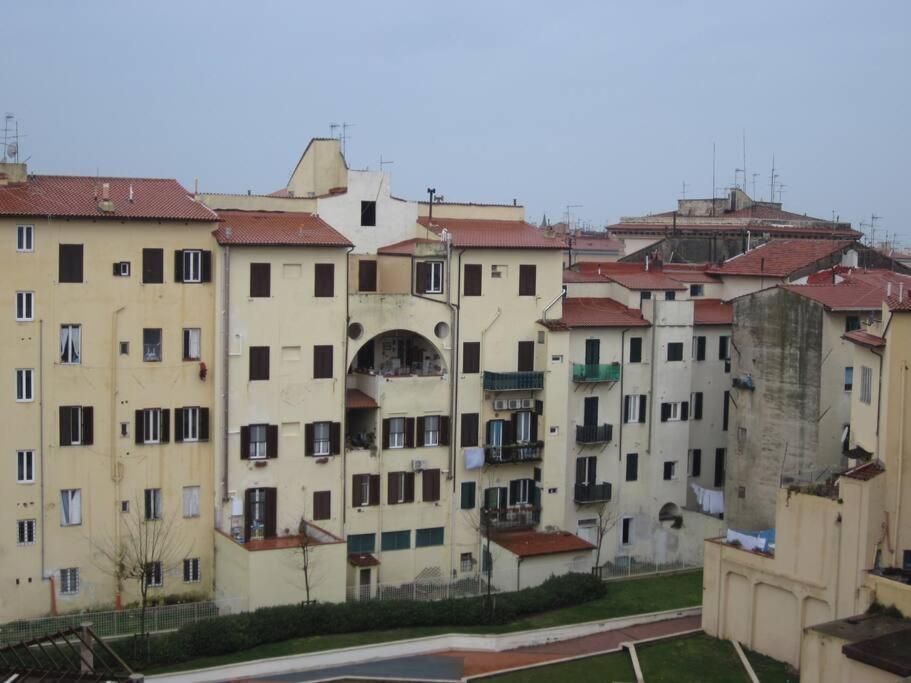 Centro Citta Con Le Comodita Livorno Exterior foto